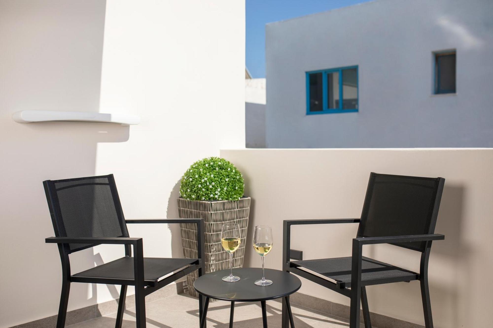 New Villa Katerina - 6 Villas & 6 Private Jacuzzi Emporio  외부 사진
