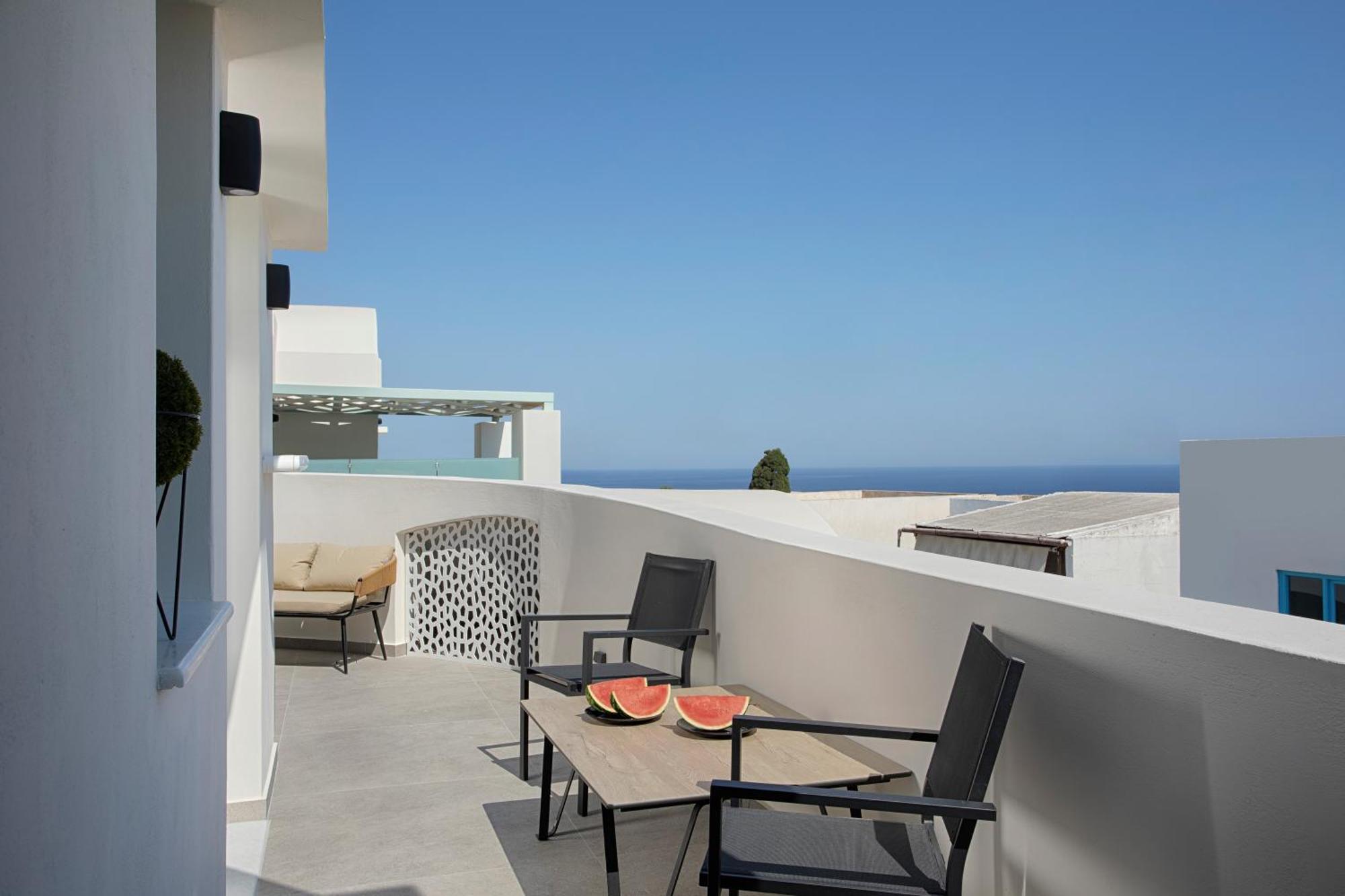New Villa Katerina - 6 Villas & 6 Private Jacuzzi Emporio  외부 사진
