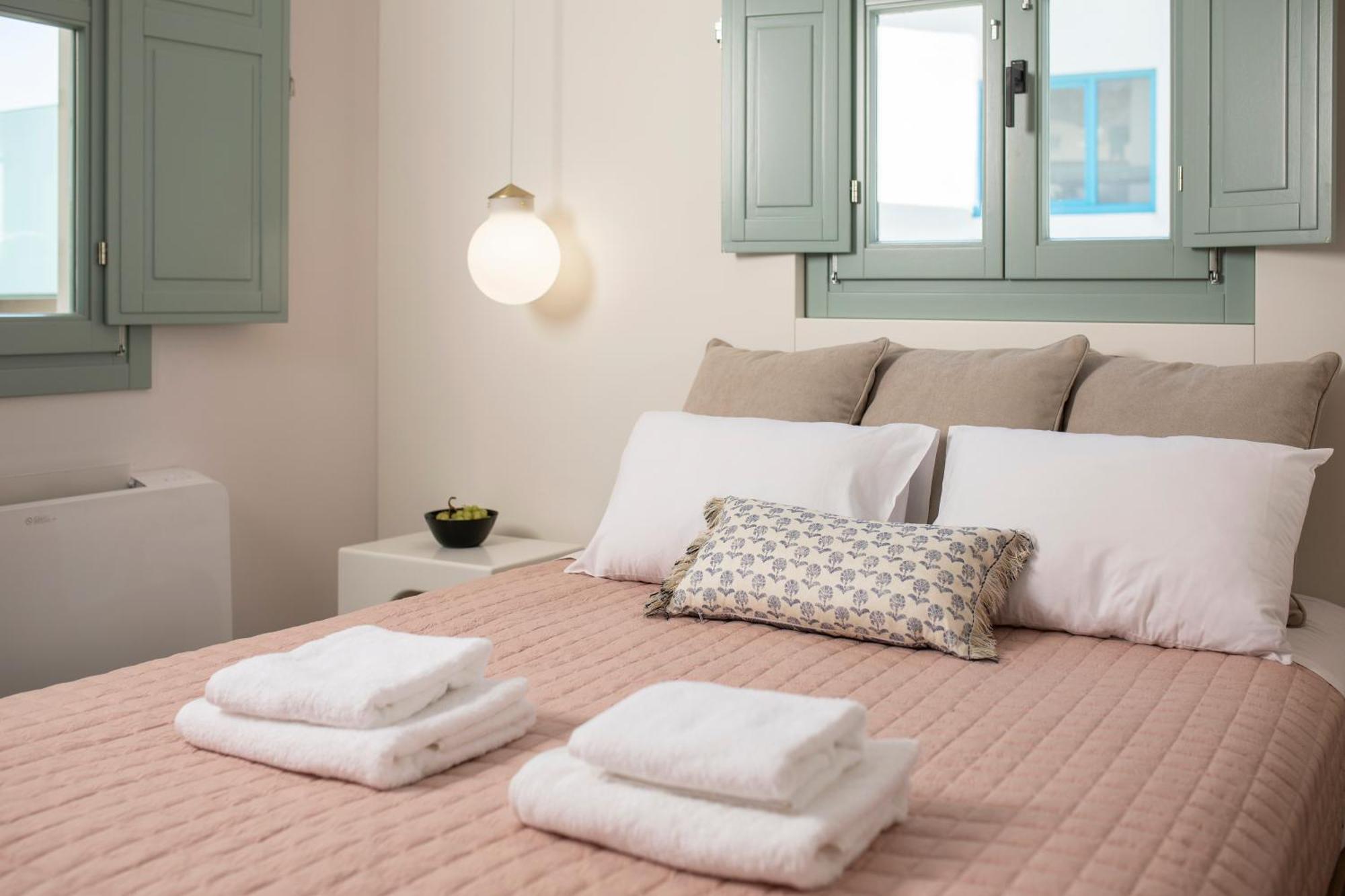 New Villa Katerina - 6 Villas & 6 Private Jacuzzi Emporio  외부 사진